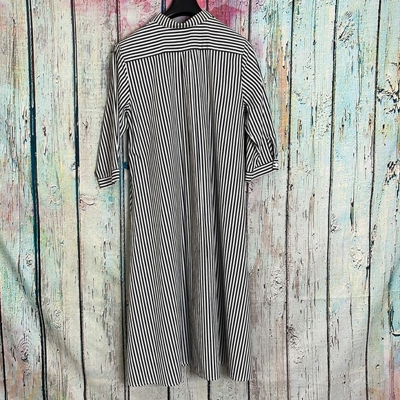 MDS Dark Gray and White Striped Button-Up Dress. size 6 - Picture 4 of 10